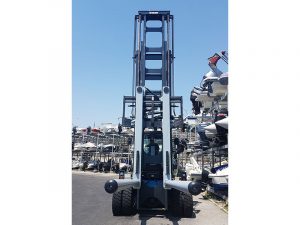 Depuis plus de 25 ans, nous accompagnons les professionnels de la manutention nautique.