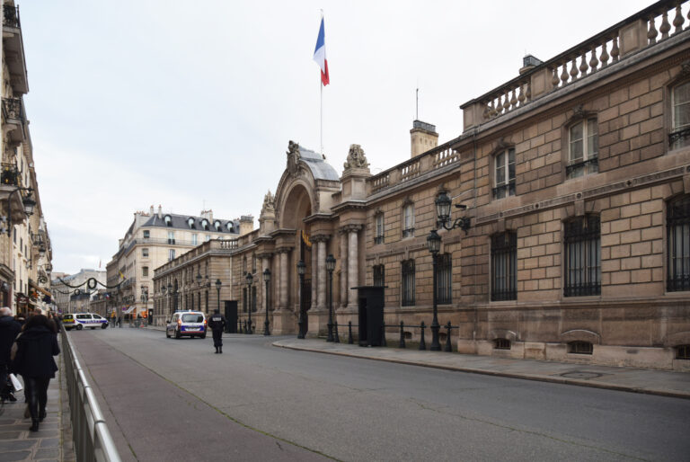 Protection des bâtiments officiels